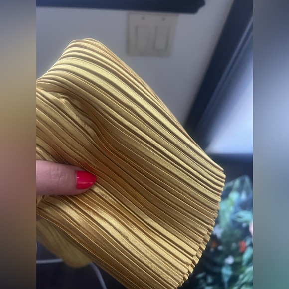 Anthropology gold skirt. NWT. Excellent condition. - Picture 3 of 4